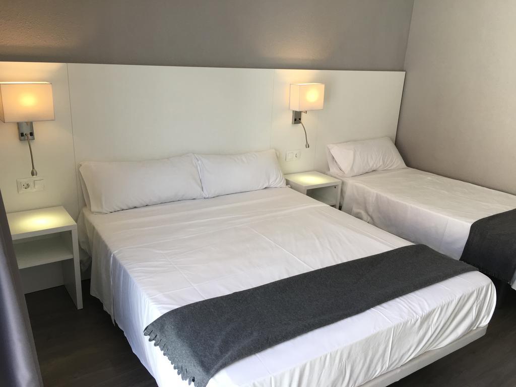 Hostal Boutique Bbb Auto Check In Benidorm Exterior foto