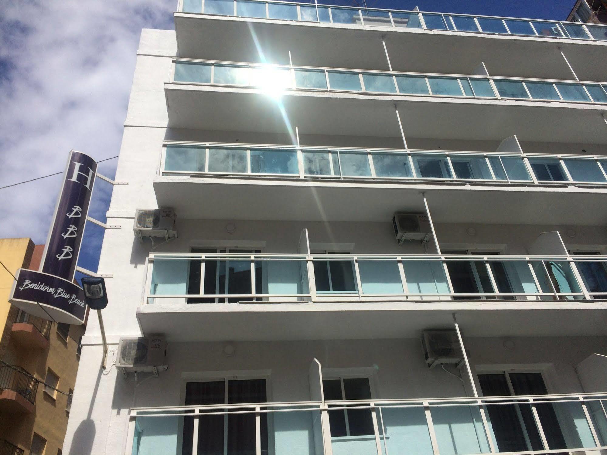 Hostal Boutique Bbb Auto Check In Benidorm Exterior foto
