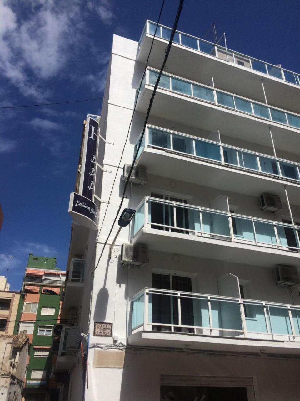 Hostal Boutique Bbb Auto Check In Benidorm Exterior foto